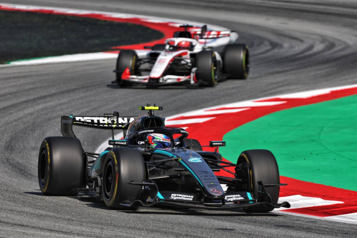 Barcelona GP: Norris edges Russell in second practice