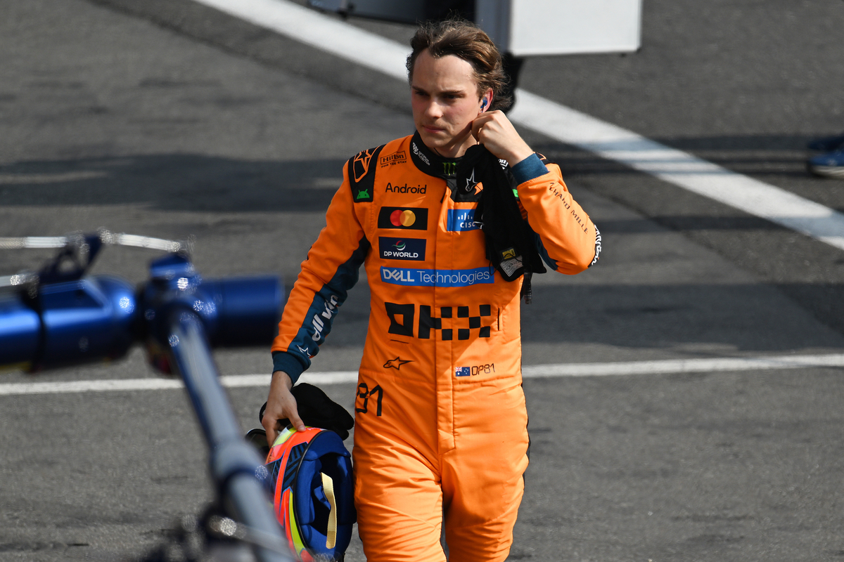 Piastri questions no-action call after Leclerc clash