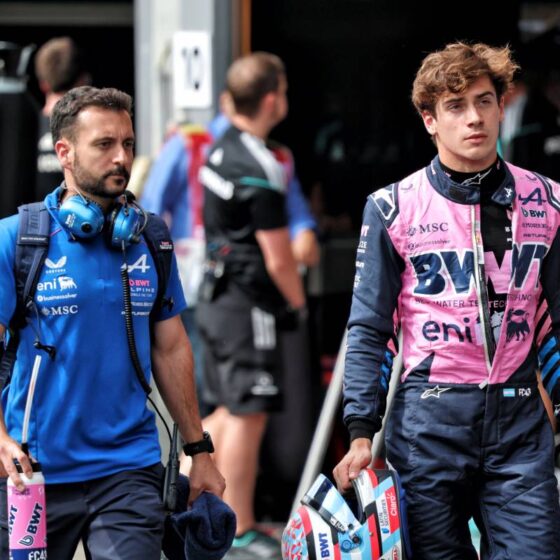 Alpine holds midfield lead but drivers admit: “We’re too slow”