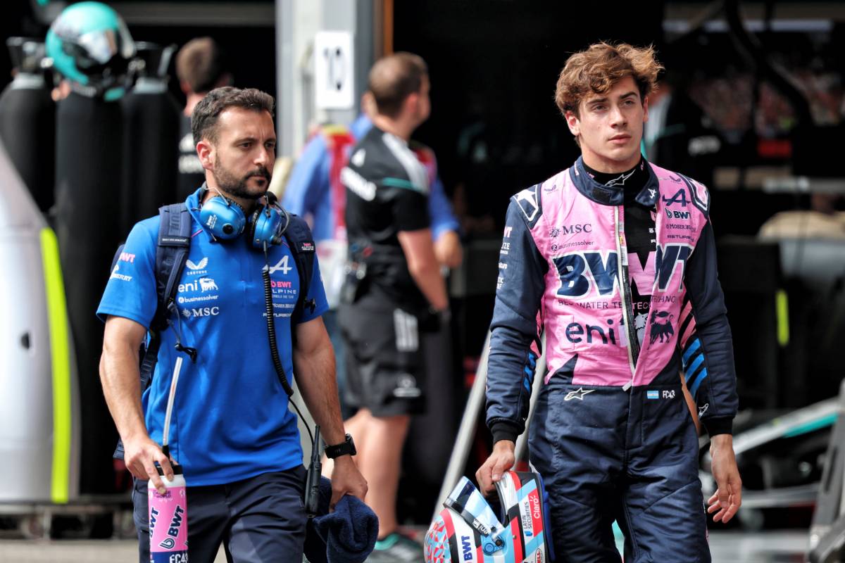 Alpine holds midfield lead but drivers admit: “We’re too slow”