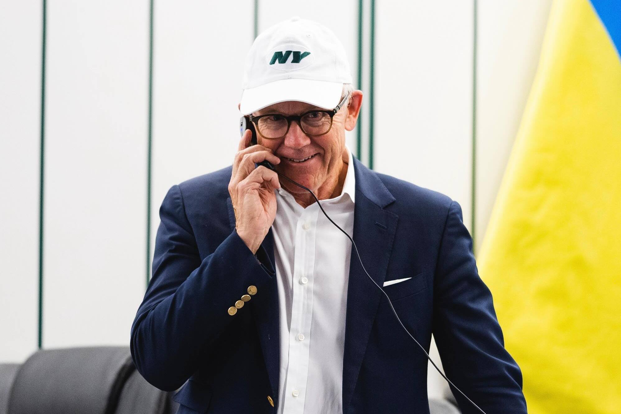 Aston Martin F1 sells minor stake to billionaire Woody Johnson