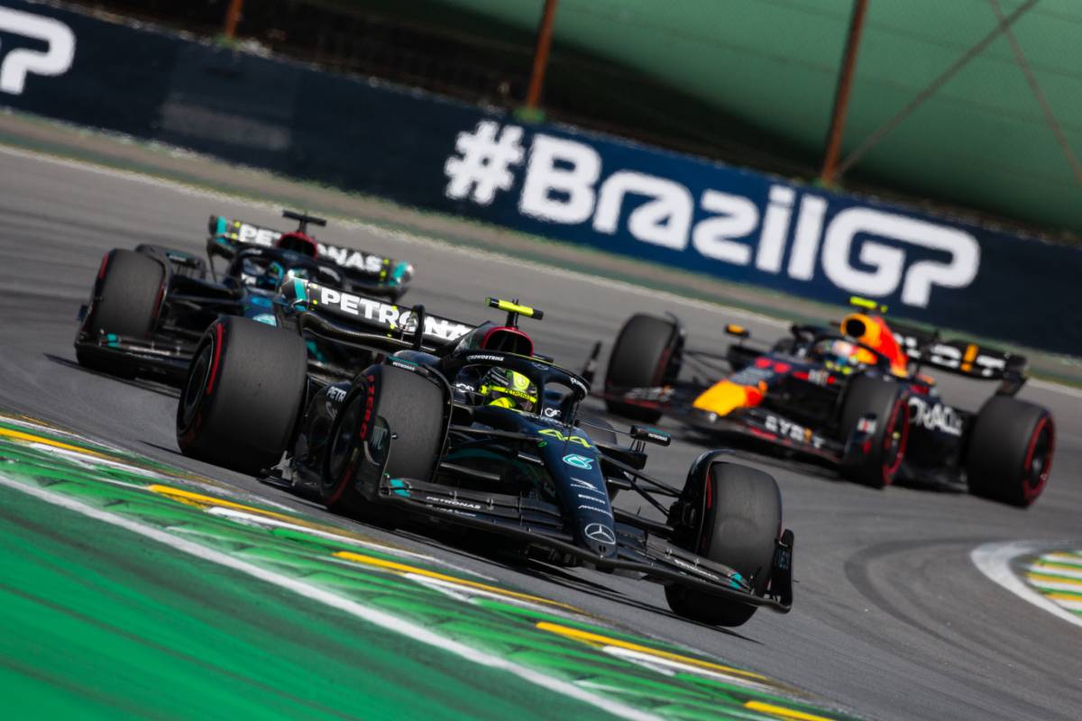 Hamilton defends F1 ground-effect era record with bizarre claim