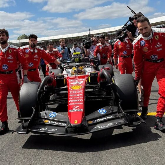 Smedley tells Ferrari to stop playing fair and ‘back Hamilton’