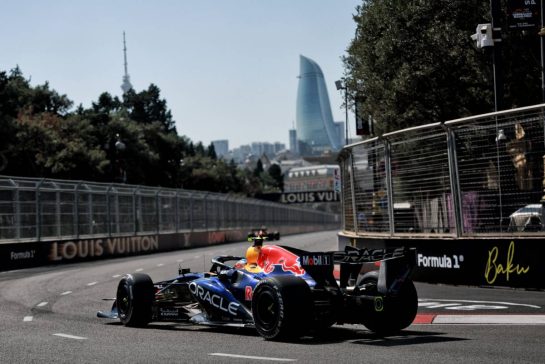 Isack Hadjar (FRA) Red Bull Racing RB22.
24.09.2026. Formula One World Championship, Rd 15, Azerbaijan Grand Prix, Baku, Azerbaijan, Practice Day.
- www.xpbimages.com, EMail: requests@xpbimages.com &copy; Copyright: Charniaux / XPB Images