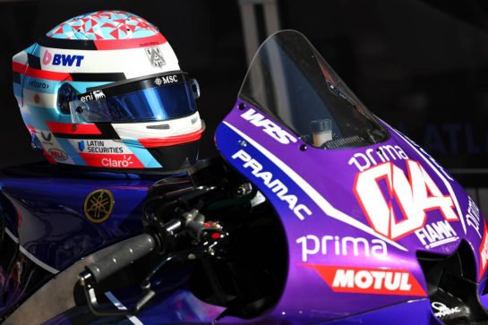 The helmet of Franco Colapinto (ARG) Alpine F1 Team on the Prima Pramac Yamaha MotoGP bike.
22.10.2026. Formula 1 World Championship, Rd 18, United States Grand Prix, Austin, United States, Preparations Day.
- www.xpbimages.com, EMail: requests@xpbimages.com &copy; Copyright: Bearne / XPB Images