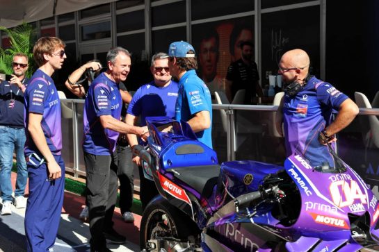 Franco Colapinto (ARG) Alpine F1 Team arrives in the paddock on a Prima Pramac Yamaha MotoGP bike.
22.10.2026. Formula 1 World Championship, Rd 18, United States Grand Prix, Austin, United States, Preparations Day.
- www.xpbimages.com, EMail: requests@xpbimages.com &copy; Copyright: Rew / XPB Images